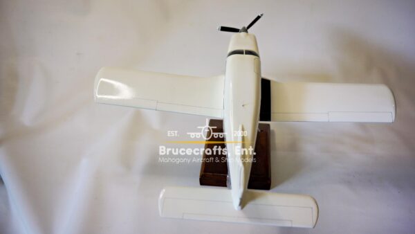 Piper Arrow II PA-28R-200 with detailed craftsmanship.